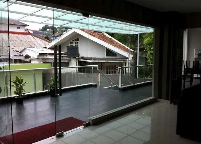 J Residence Hostel Ciumbuleuit